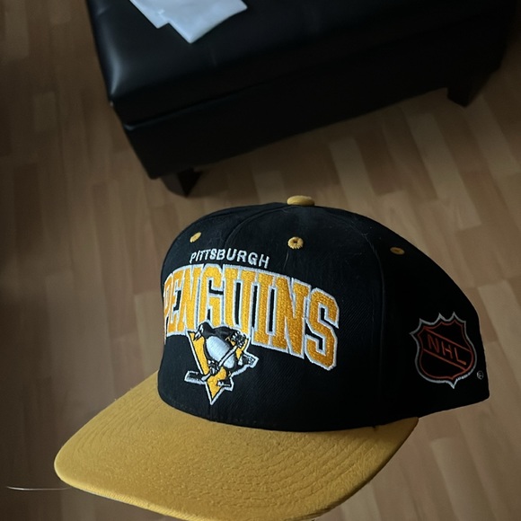 Mitchell & Ness Pittsburgh Penguins SnapBack - Picture 3 of 3